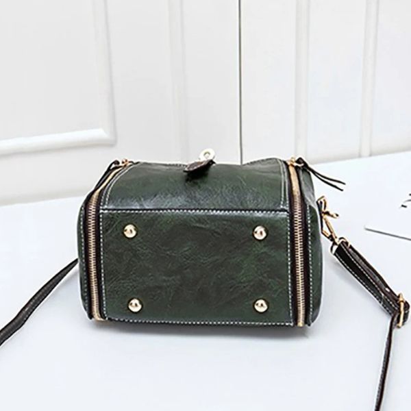 Sac Seau Compact en Similicuir