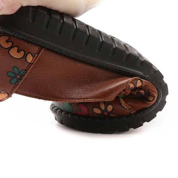 Mocassins Vintage en Cuir avec Détails Floraux